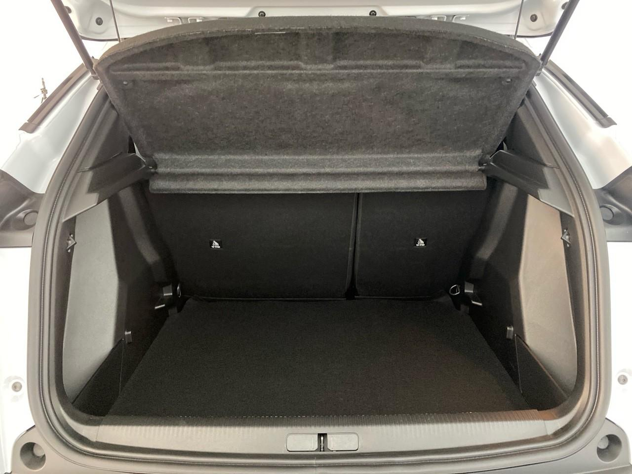 Peugeot 2008 hybrid 145 ch e-dcs6 allure — photo 6
