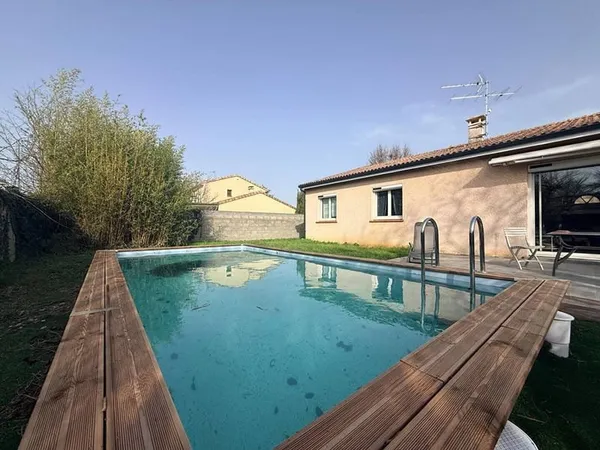 Maison de plain-pied 5 pièces 110 m²