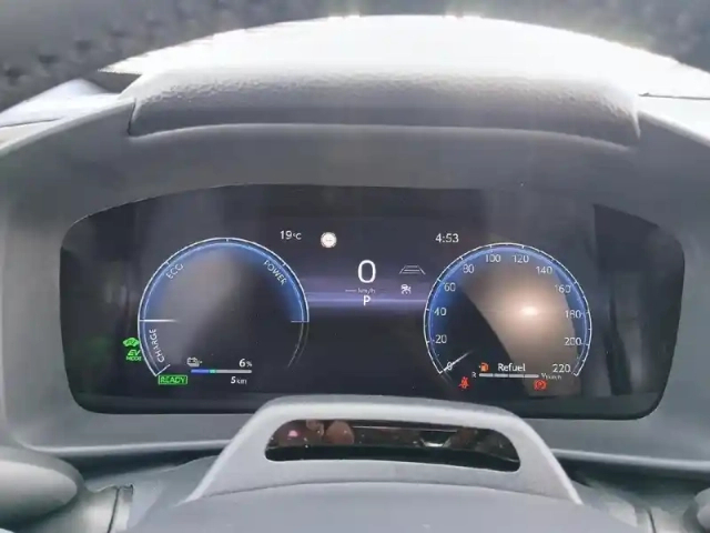 Toyota C-Hr 2.0 hybride rechargeable 225ch collection my26 — photo 11