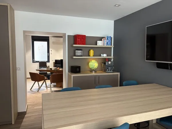 Bureau et espace de travail Location Forbach   720€
