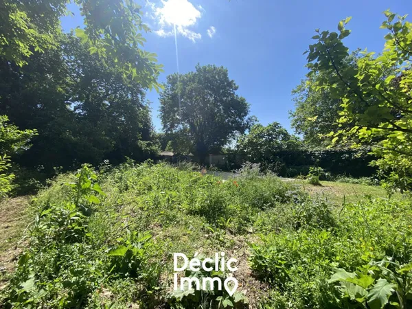 Terrain constructible 1059 m²