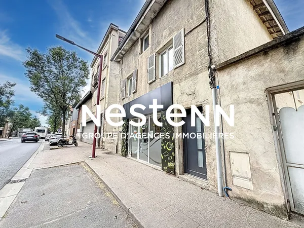 A vendre : IDEAL INVESTISSEUR ! Immeuble avec local commercial et appartement T2 loués - 71680 CRECH