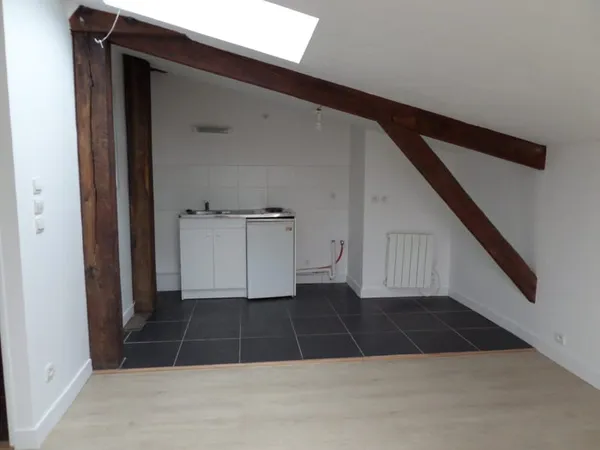 EPERNAY centre, agréable studio