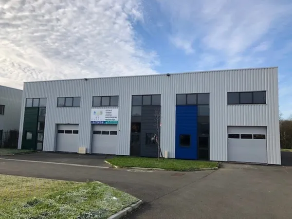 Local industriel 574 m²