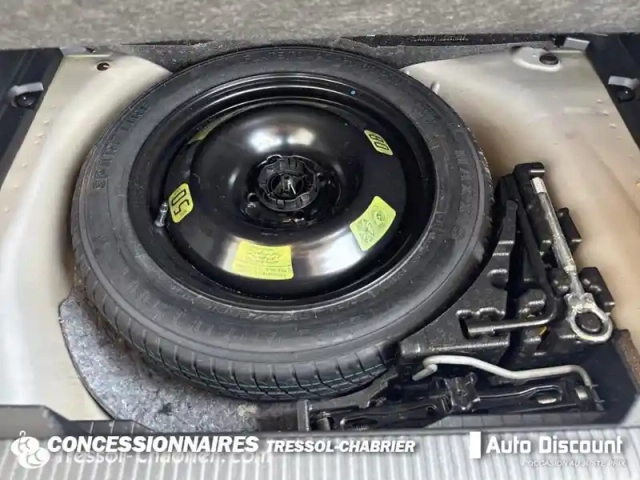 Peugeot 2008 puretech 130 s&amp;s bvm6 allure — photo 27