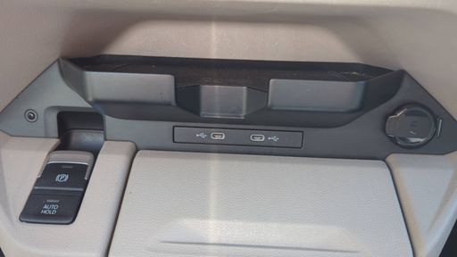 Volkswagen Multivan Long 1.4 e TSi  218 Hybride  DSG6 - Life – 2022 – 132900 km – Hybride rechargeable – Boîte Automatique — photo 22