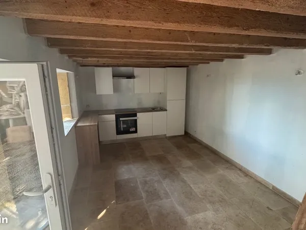 Charmant duplex meublé rénové - Cour privative - Électricité incluse