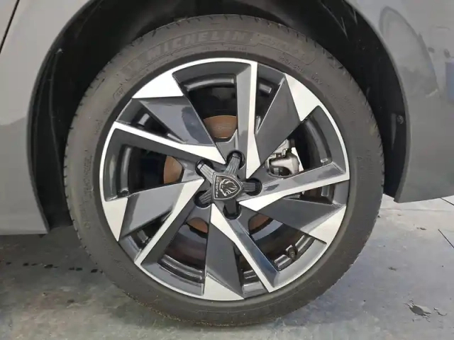 Peugeot 308 bluehdi 130ch s&amp;s eat8 — photo 10