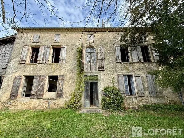 Maison 8 pièces 225 m²
