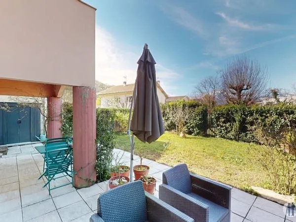T4 rénové avec jardin
