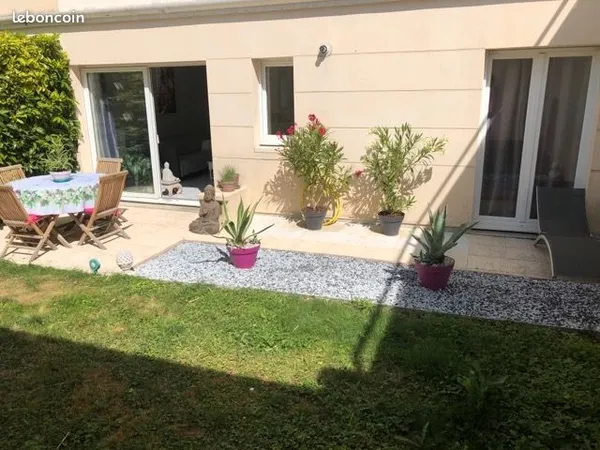 T2 en rez-de-jardin à louer à St André