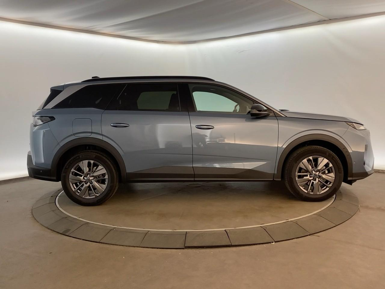Peugeot 5008 hybrid 145 ch e-dcs6 allure — photo 4