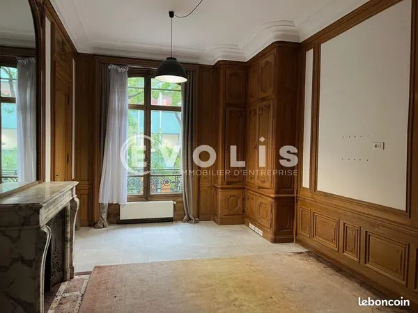 Bureaux 107 m²