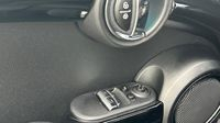Mini Mini Cooper 136ch Edition 60 Years BVA7 109g — photo 18