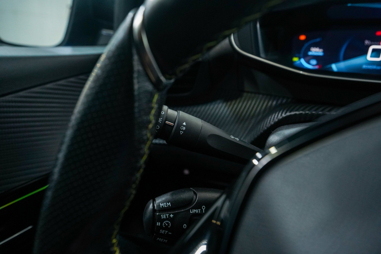 Peugeot 208 — photo 21
