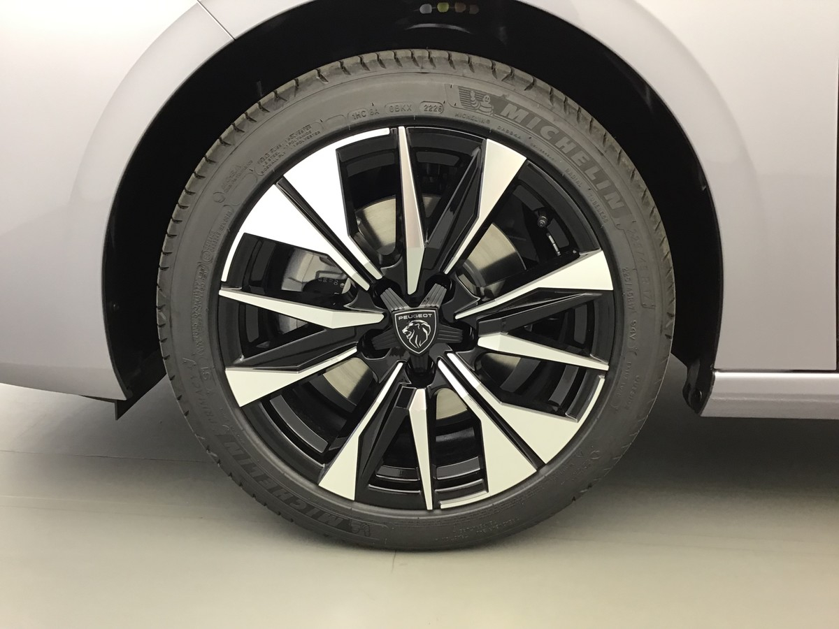 Peugeot 308 — photo 26