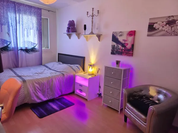 Chambre de 14m2 à louer sur Suresnes