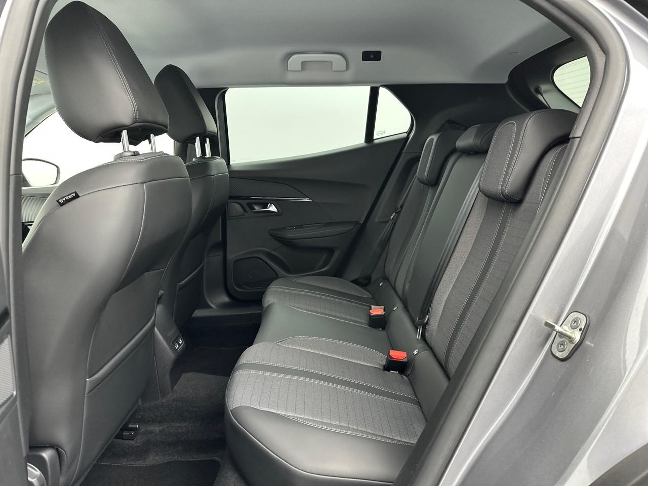 Peugeot 2008 puretech 100 s&s bvm6 allure — photo 12