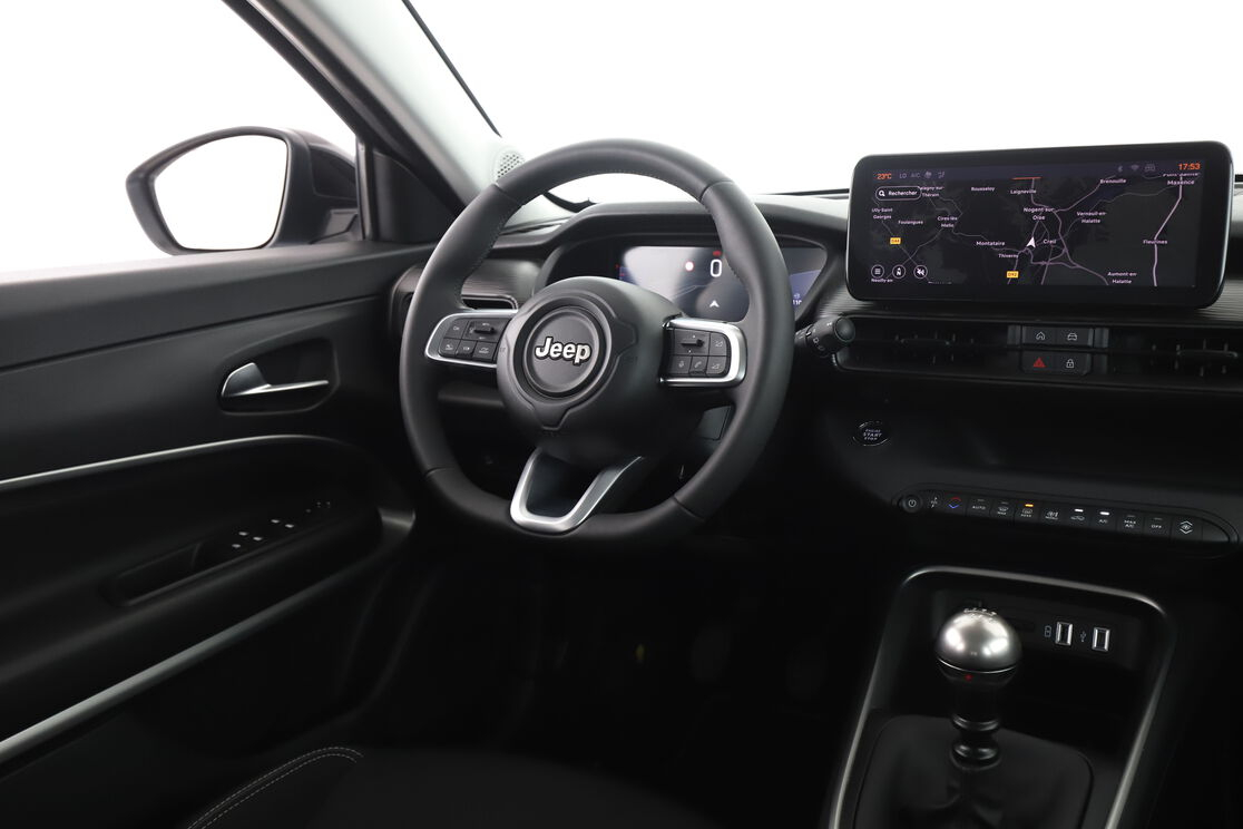 Jeep Avenger 1.2 Turbo T3 Altitude — photo 12
