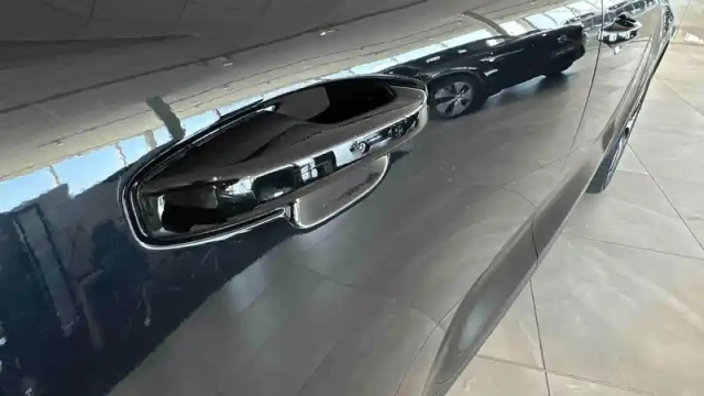 Volvo Xc40 t4 recharge 129+82 ch dct7 — photo 16