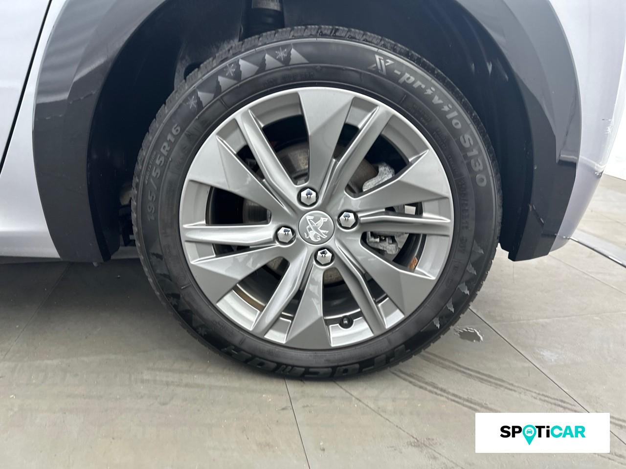 Peugeot 208 e-208 136ch style — photo 11