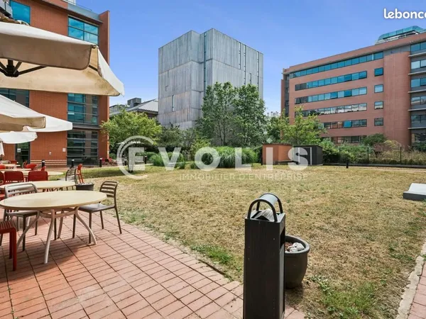Bureaux 636 m²