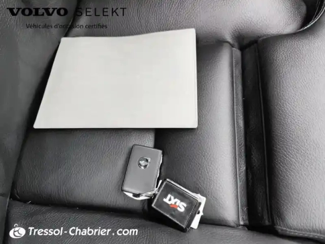 Volvo Xc60 t6 recharge awd 253 ch + 145 ch geartronic 8 inscription — photo 16