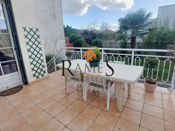 Maison 7 pièces 140 m²