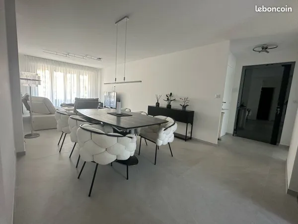 Appartement T4 92m2 le cannet colombier entièrement rénové parking + cave