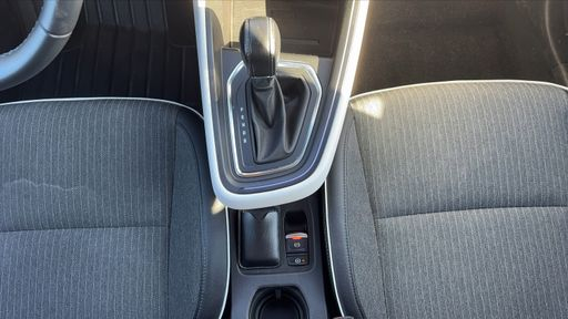 Renault Clio 1.6 E-Tech 140 Hybrid EDC6 - Intens – 2022 – 80348 km – Hybride essence – Boîte Automatique — photo 6
