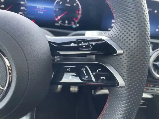 Mercedes Classe A 200 d amg line — photo 19