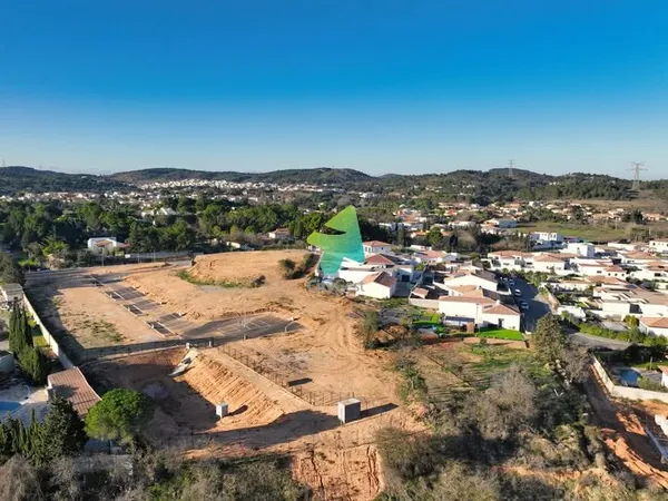 NARBONNE TERRAIN CONSTRUCTIBLE DE 338 m2