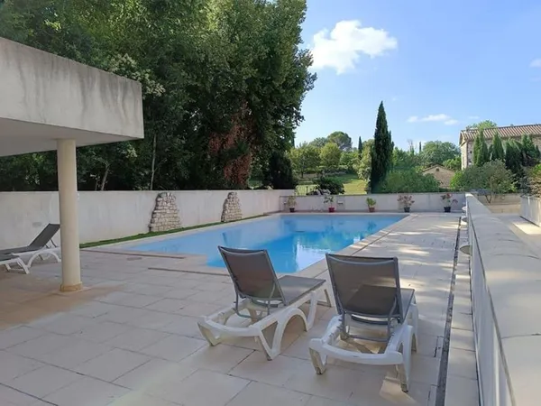 Studio avec terrasse et place de parking