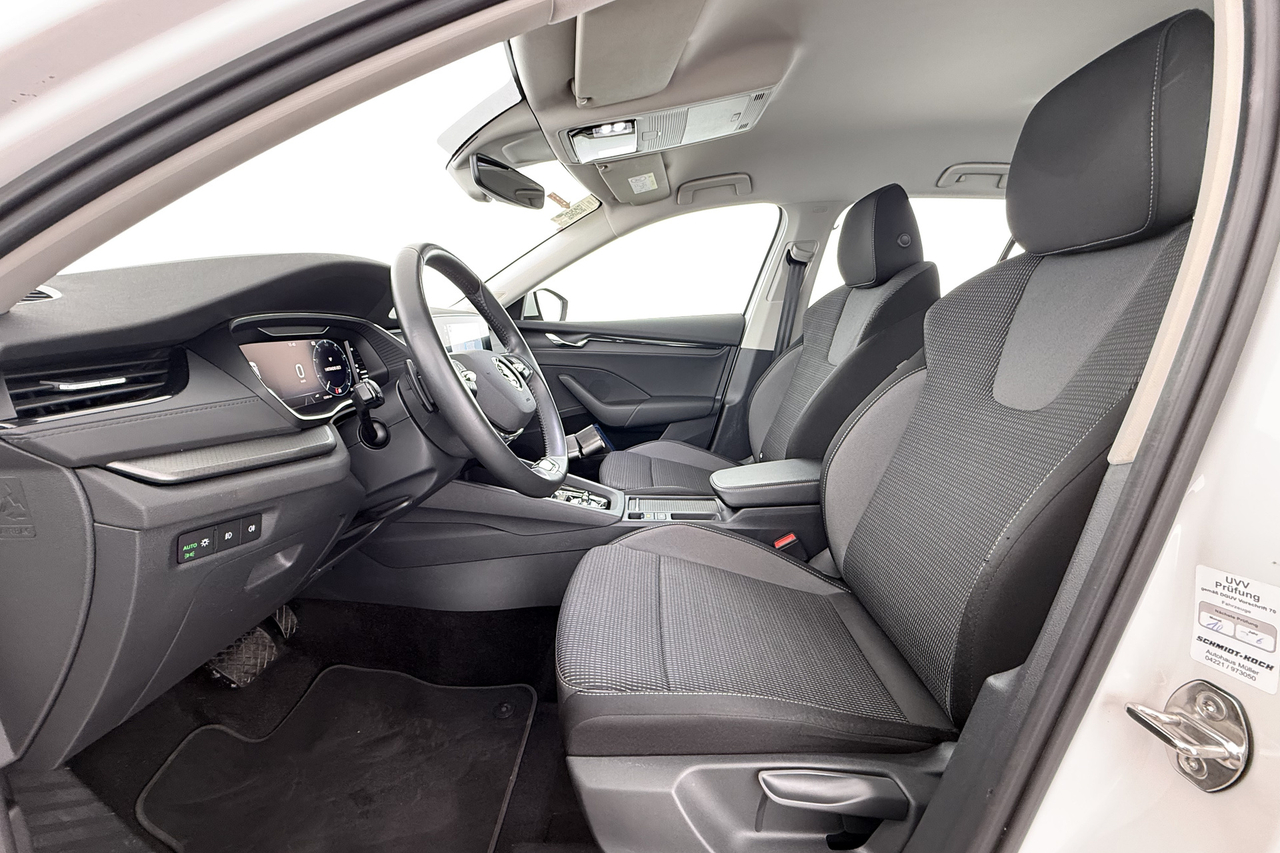 Skoda Octavia Combi — photo 17