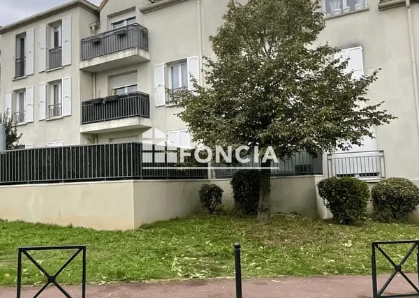 Bel appartement 3 pièces de 55 m² avec balcon et stationnement à Garges-lès-Gonesse