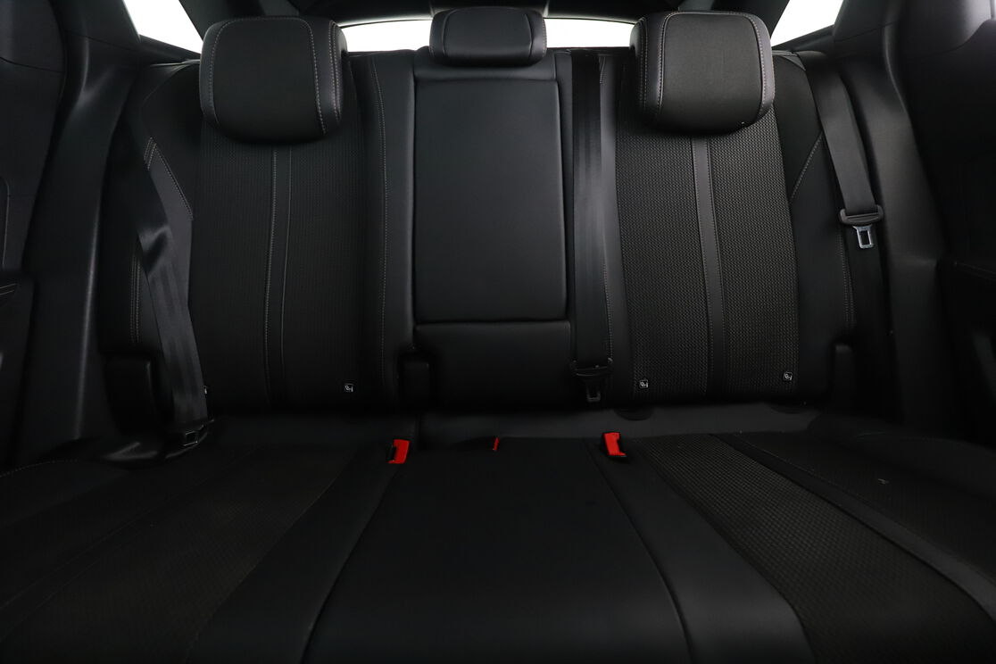 Peugeot 3008 1.5 Blue-HDi GT EAT8 — photo 14