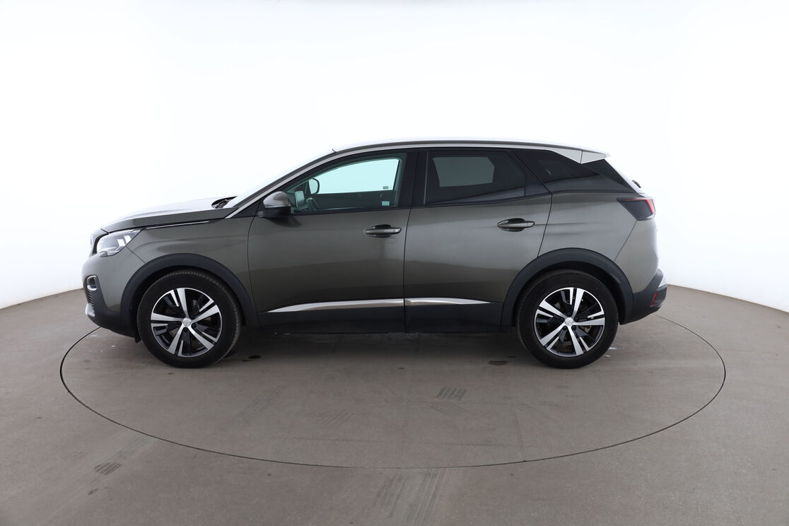 Peugeot 3008 1.2 PureTech Allure — photo 2