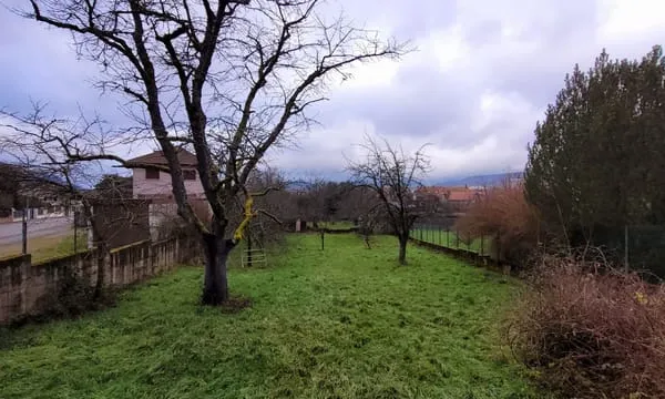 SAINT-DIE-DES-VOSGES: terrain constructible de 1840 m²