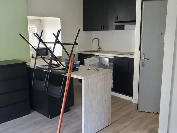 Studio 1 pièce 27 m²