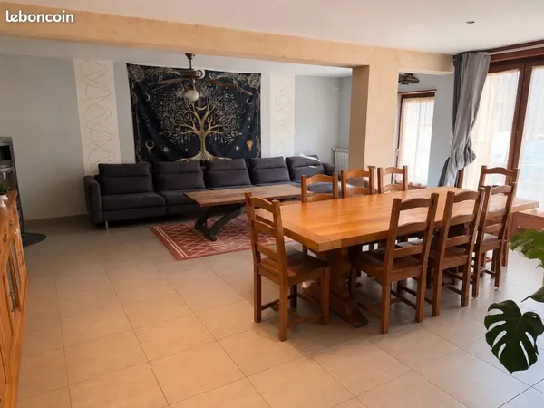 Maison 7 pièces 203 m²