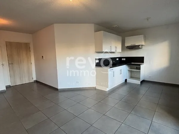 Appartement T2 de 40m² + 19m² de terrain