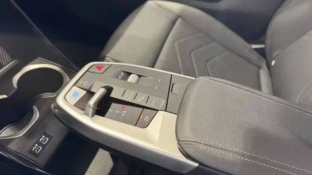 Bmw X1 i xdrive30 — photo 9