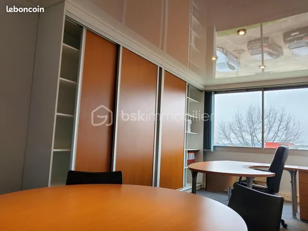 Bureaux 93 m²