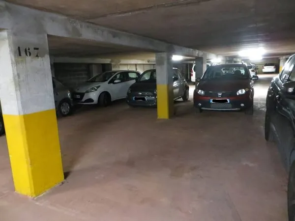 Parking 10 m²