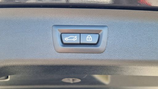 BMW Serie 5 Touring xDrive 520d 190 Steptronic8 - Luxury Line – 2018 – 104900 km – Diesel – Boîte Automatique — photo 39