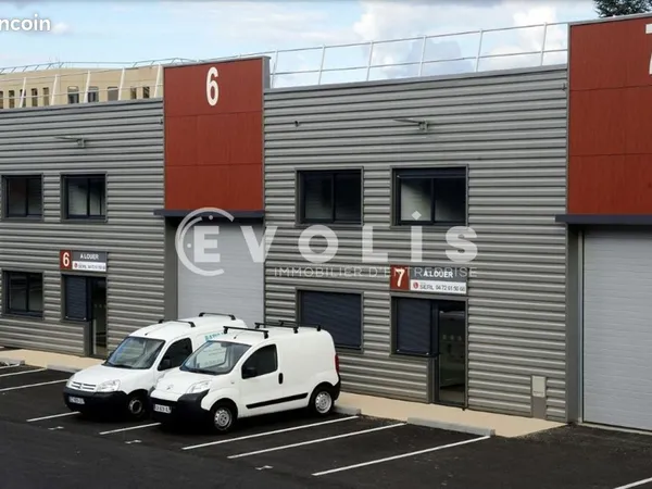 Local d'activité 591 m²