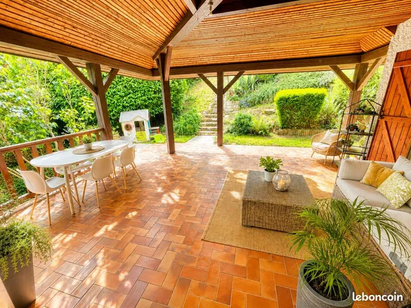 Maison de 330 m² Habitat