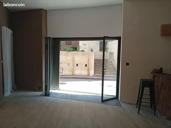 Local commercial