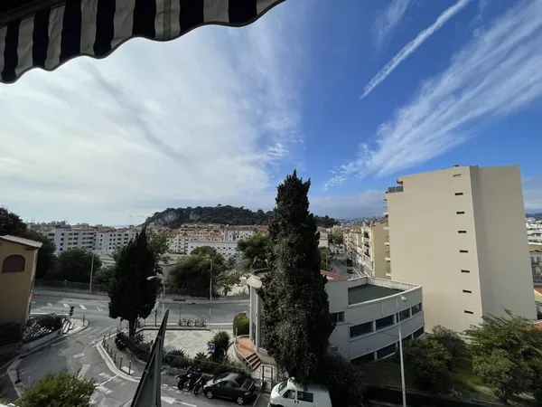 NICE SUPERBE 3 PIÈCES DE 90,58 m2 AVEC BALCON ET VUE DÉGAG