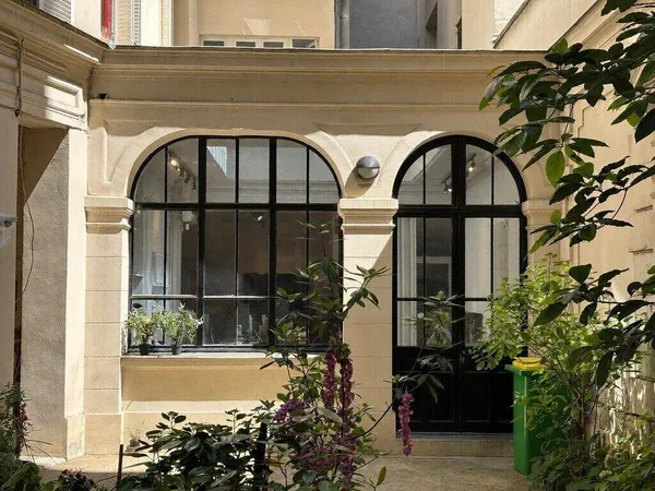 Bureaux 136 m²